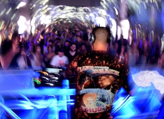 armandvanhelden-zamna-primer-festival