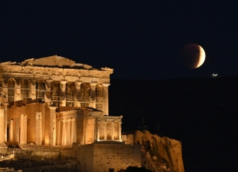 ekleipsi-iliou-akropoli-athina