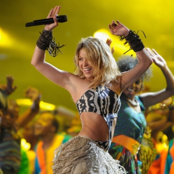 shakira-wakawaka2