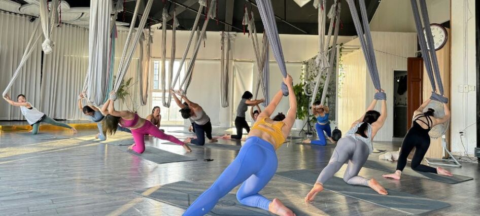 aerial-yoga-working-out